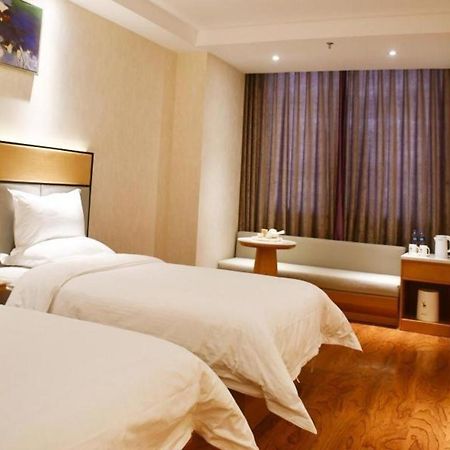 Greentree Inn Geermu Walking Street Business Hotel Golmud Luaran gambar