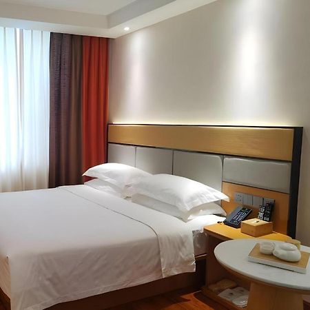 Greentree Inn Geermu Walking Street Business Hotel Golmud Luaran gambar