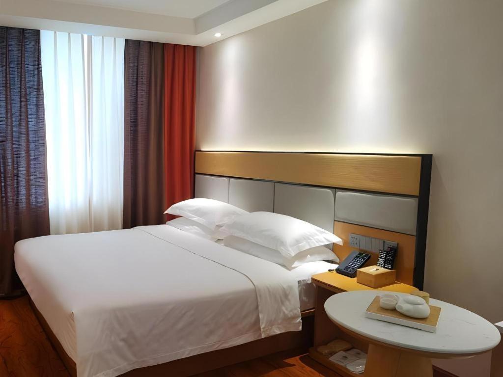 Greentree Inn Geermu Walking Street Business Hotel Golmud Luaran gambar