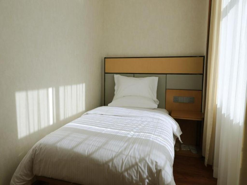 Greentree Inn Geermu Walking Street Business Hotel Golmud Luaran gambar