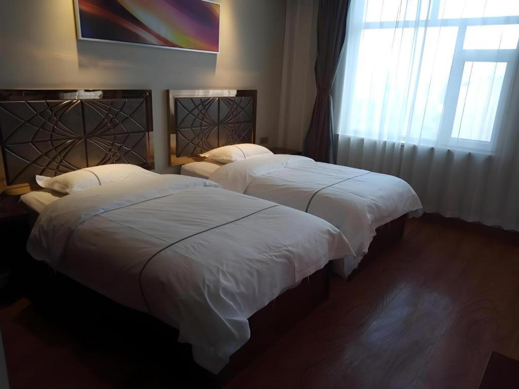 Greentree Inn Geermu Walking Street Business Hotel Golmud Luaran gambar