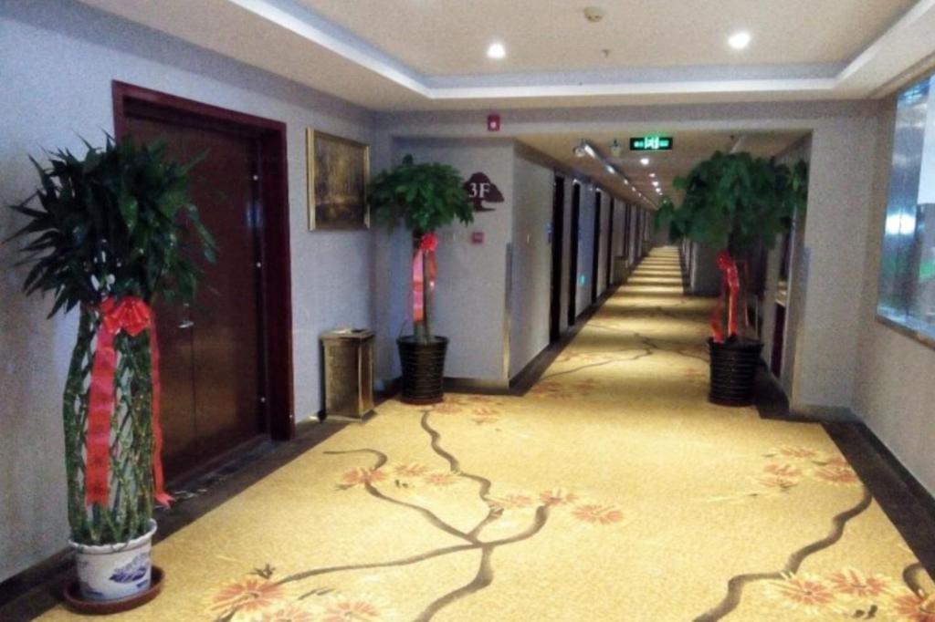 Greentree Inn Geermu Walking Street Business Hotel Golmud Luaran gambar